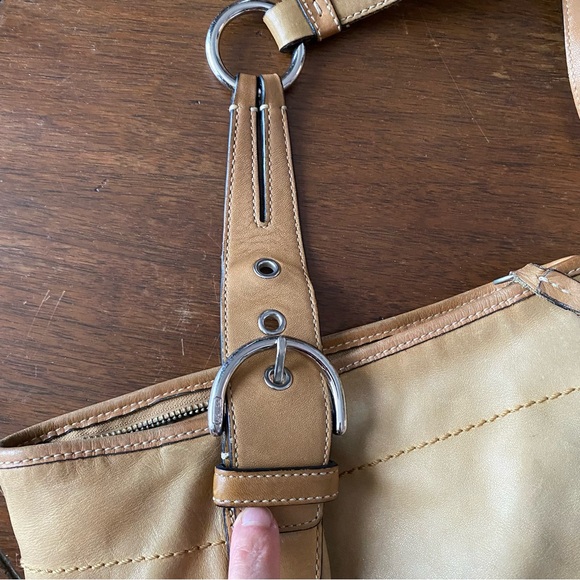 Vintage Coach Tan Hobo Purse Handbag - Picture 9 of 14